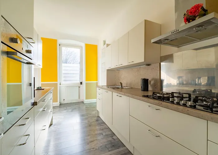 Apartment Stylish For 6 Near International Centre Metro U1 *