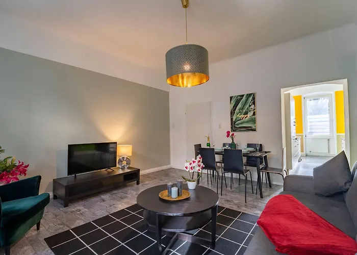 Stylish For 6 Near International Centre Metro U1 *
