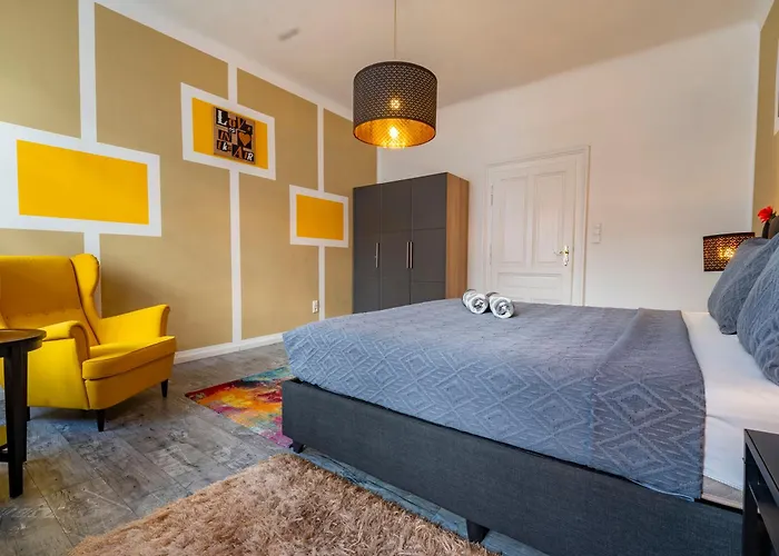 Apartment Stylish For 6 Near International Centre Metro U1